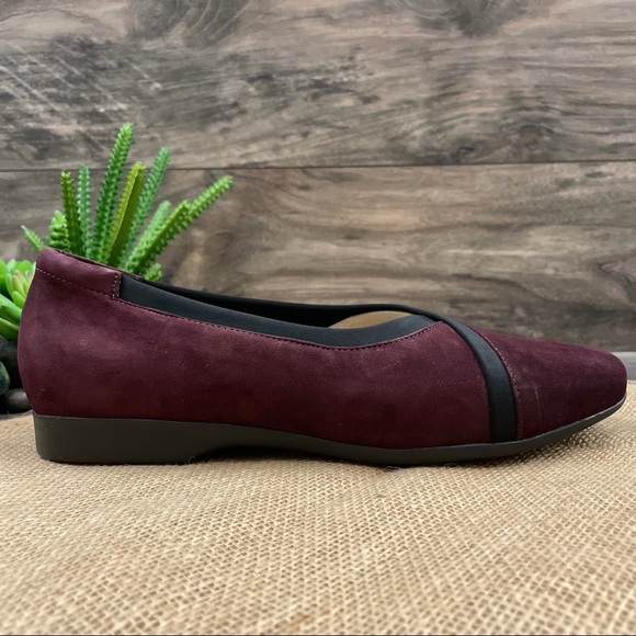 NIB Clarks Un Darcey Ease Slip On Ballet Flats - Picture 5 of 12